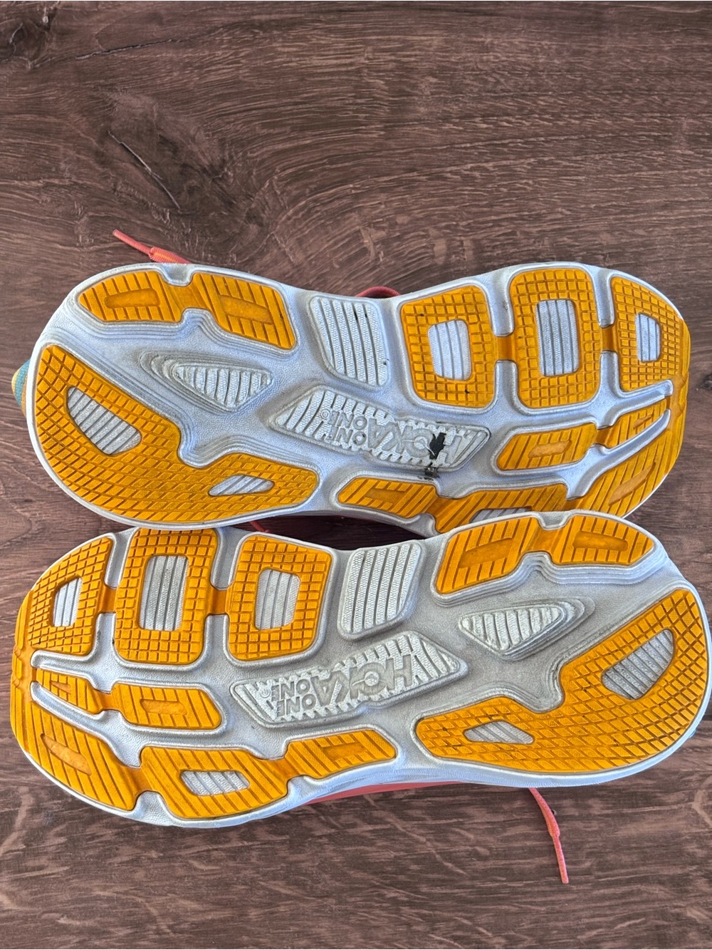 HOKA Bondi 7 Women’s Size 8 Coral Cushioned Running Shoes - Picture 4 of 12